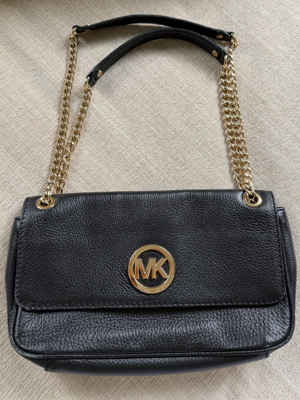 EUC Michael Kors Small Black Pebble Leather Fulton Shoulder Flap Bag.
